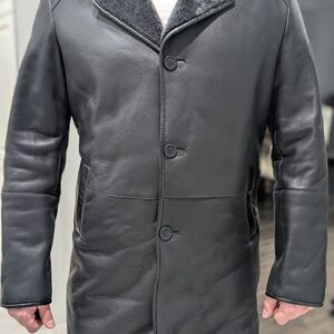 Men’s Genuine Sheepskin Shearling Coat • Black • Size L